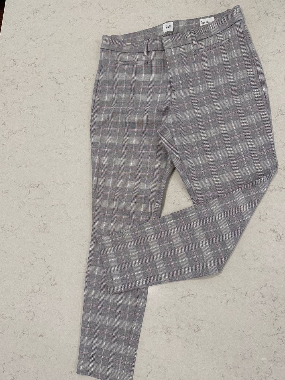 GAP Signature Skinny Ankle Plaid Pants in Gray and Pink